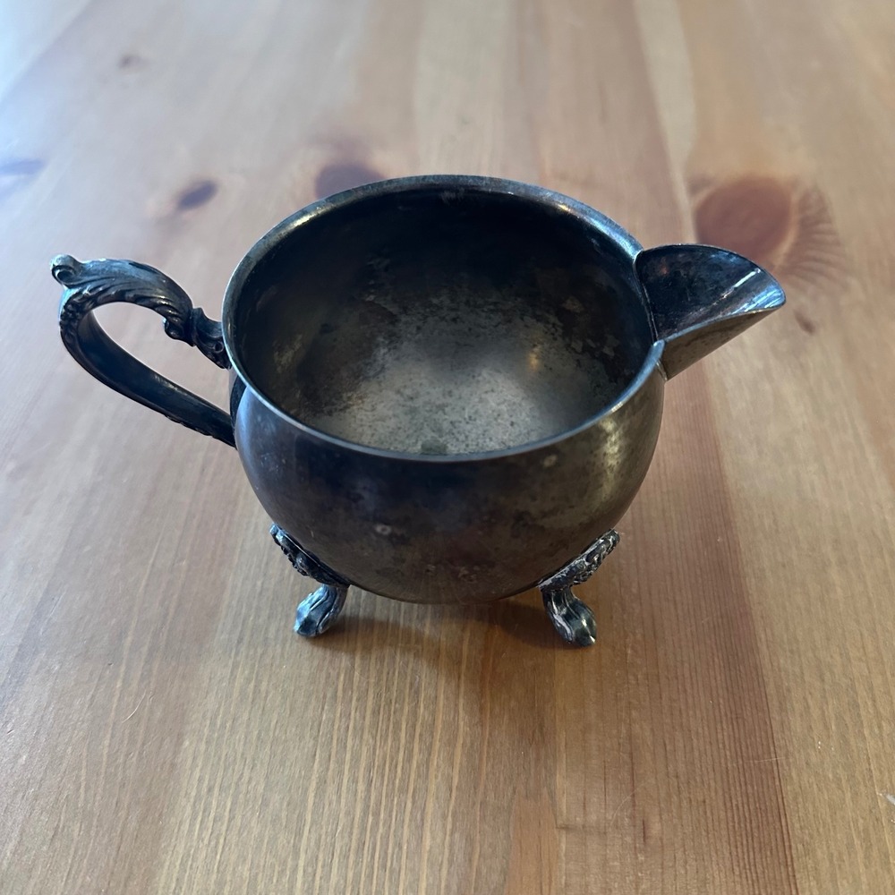 Leonard Silverplate Footed Creamer Pitcher with Lion Paw Feet Vintage 148H